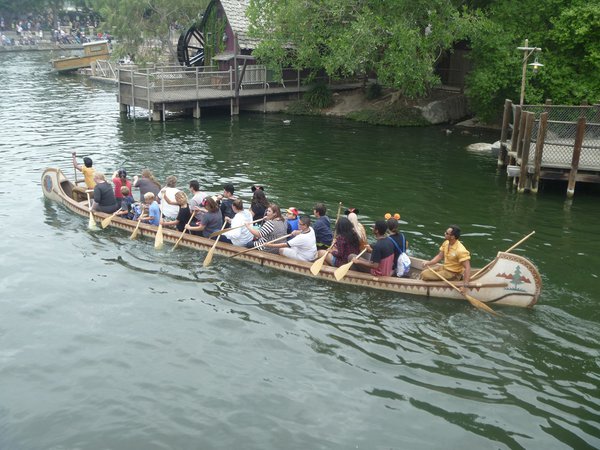 canoe.jpg