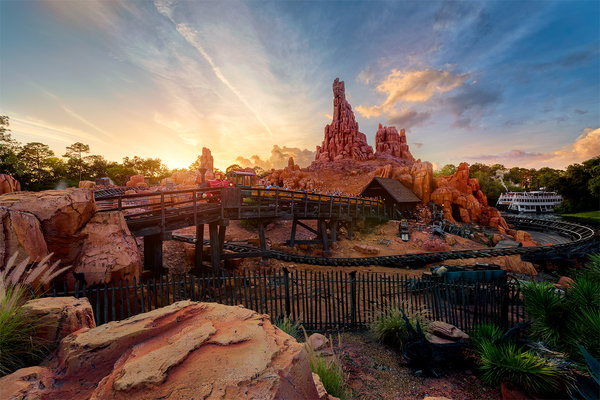 Frontierlands-Setting-Sun.jpg