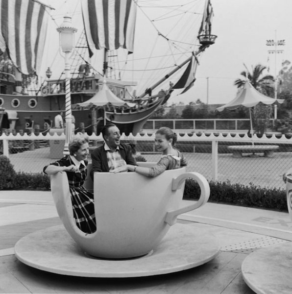 gty_disney_teacups_kb_130717_blog_zps6eb93b05.jpg